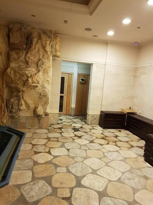 La-Palmore Luxury Apart-Residense Resort With Pool First Line Sea Side Eilat Exteriör bild