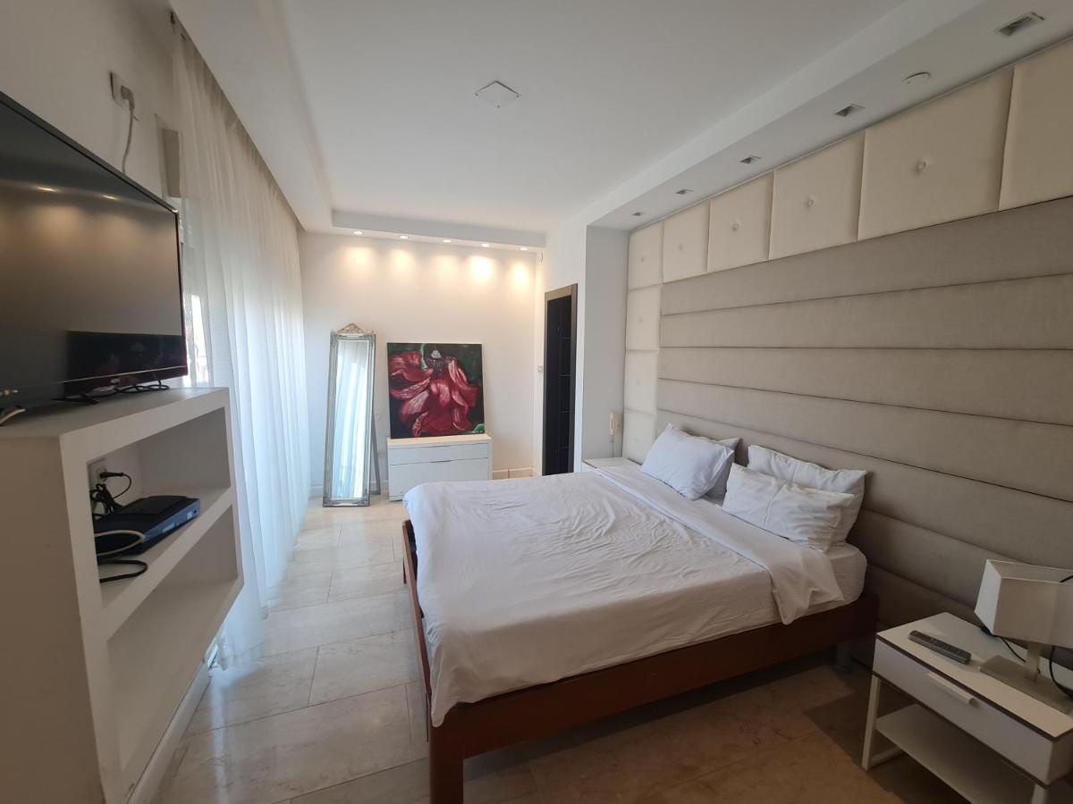 La-Palmore Luxury Apart-Residense Resort With Pool First Line Sea Side Eilat Exteriör bild